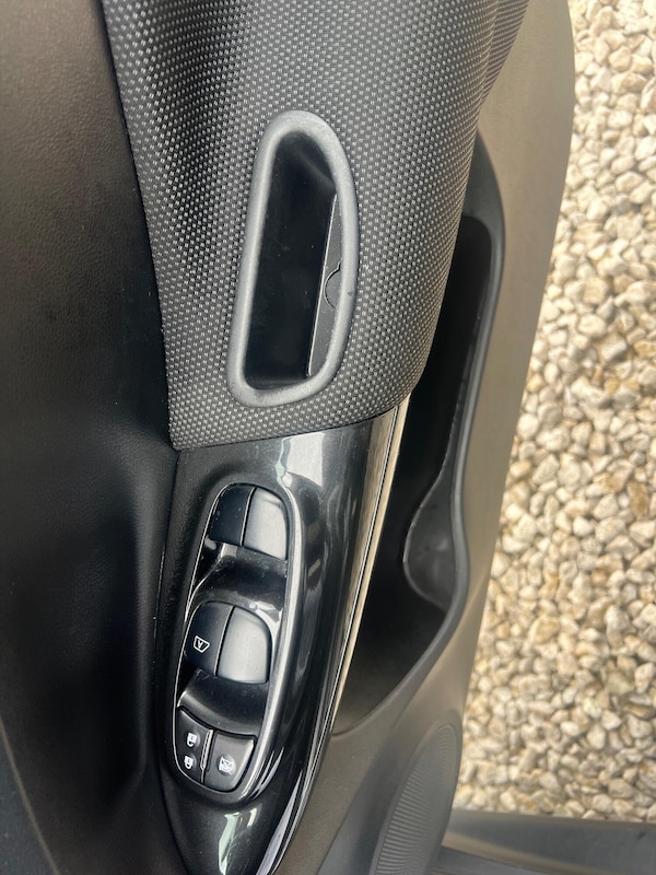 Used Nissan Juke 2016 for sale - 75244958: Photo 27