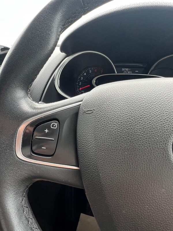 Used Renault Clio 2017 for sale - 75438177: Photo 39