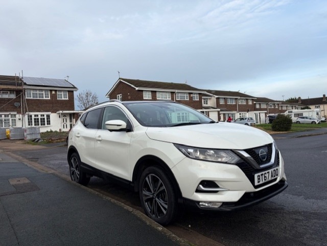 Used Nissan Qashqai 2017 for sale - 77019939: Photo 2