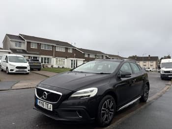 Used Volvo V40 2016 for sale - 79835171: Photo