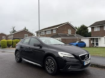 Used Volvo V40 2016 for sale - 79835171: Photo