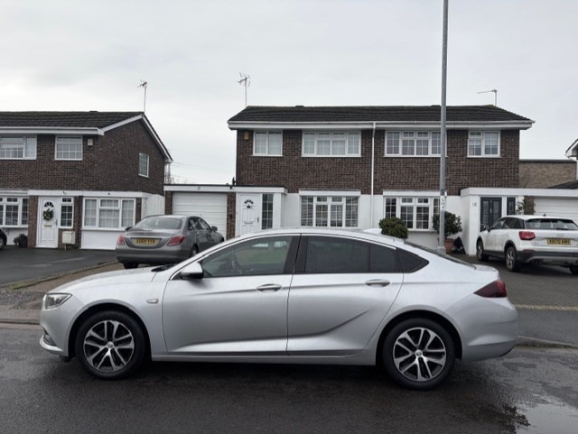 Used Vauxhall Insignia 2018 for sale - 76945785: Photo 3