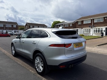 Used Jaguar F-Pace 2016 for sale - 78628000: Photo