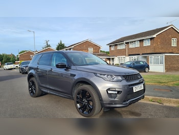 Used Land Rover Discovery Sport 2017 for sale - 79047619: Photo