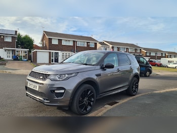 Used Land Rover Discovery Sport 2017 for sale - 79047619: Photo