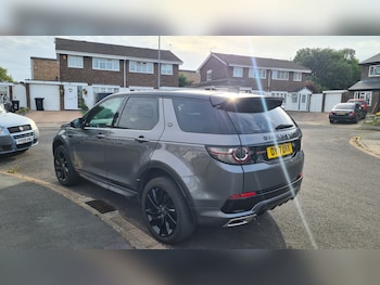 Used Land Rover Discovery Sport 2017 for sale - 79047619: Photo