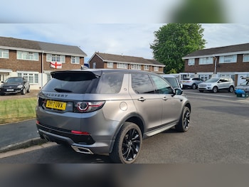 Used Land Rover Discovery Sport 2017 for sale - 79047619: Photo
