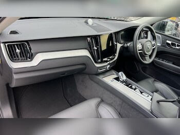 Used Volvo XC60 2024 for sale - 75758700: Photo