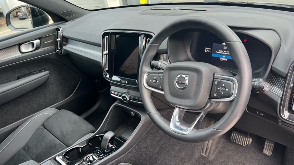 Used Volvo XC40 2025 for sale - 77333116: Photo 5