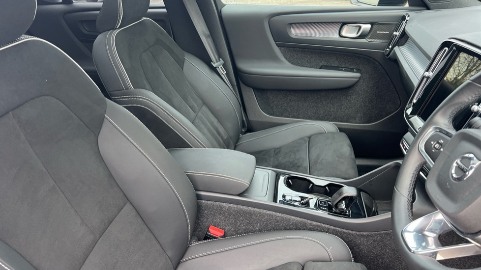 Used Volvo XC40 2025 for sale - 77333116: Photo 9