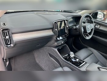 Used Volvo XC40 2024 for sale - 75916775: Photo