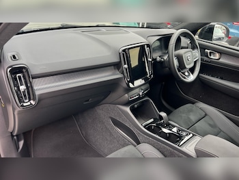 Used Volvo XC40 2024 for sale - 76172448: Photo 4