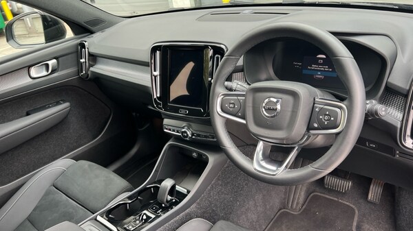 Used Volvo XC40 2024 for sale - 76172448: Photo 5