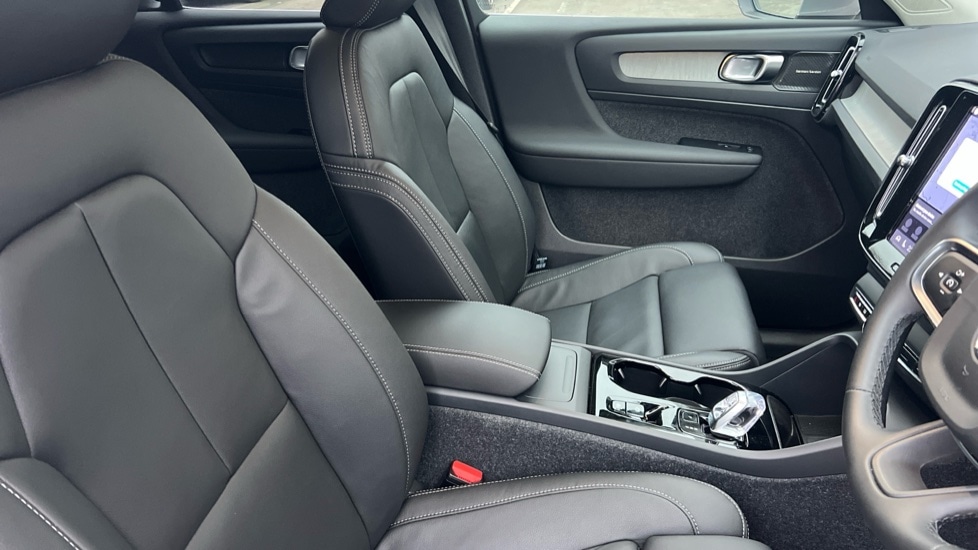 Used Volvo XC40 2025 for sale - 77145754: Photo 9