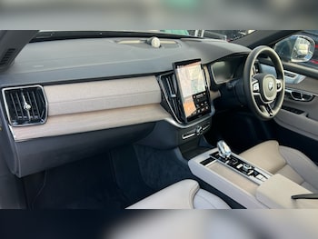 Used Volvo XC90 2025 for sale - 76874438: Photo