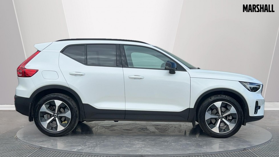 Used Volvo XC40 2023 for sale - 76868749: Photo 3