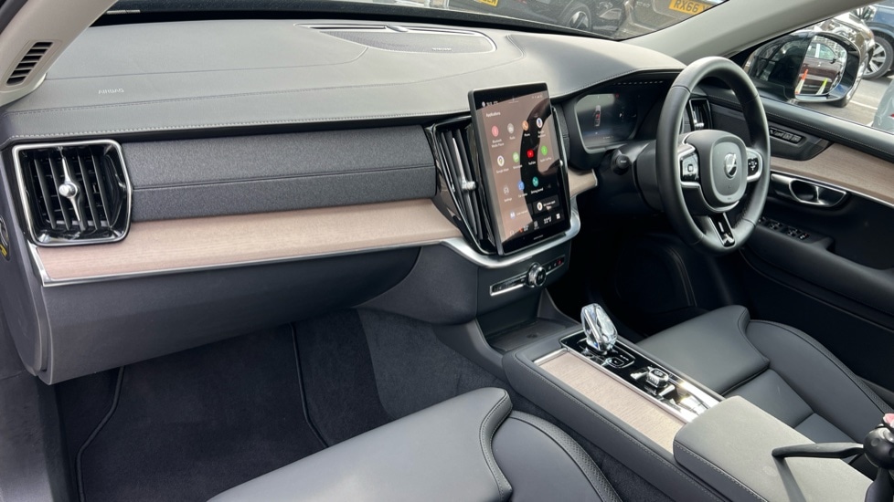 Used Volvo XC90 2025 for sale - 75758985: Photo 4