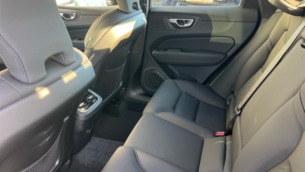 Used Volvo XC60 2025 for sale - 76623628: Photo 10