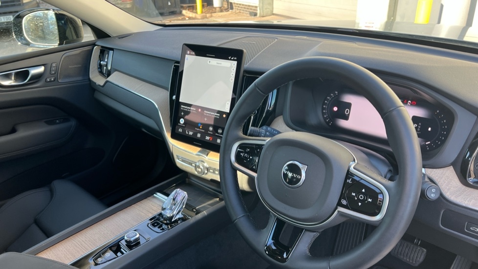 Used Volvo XC60 2025 for sale - 76623628: Photo 5