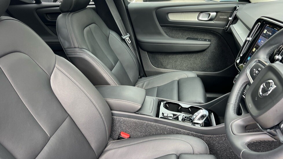 Used Volvo XC40 2024 for sale - 75886784: Photo 9