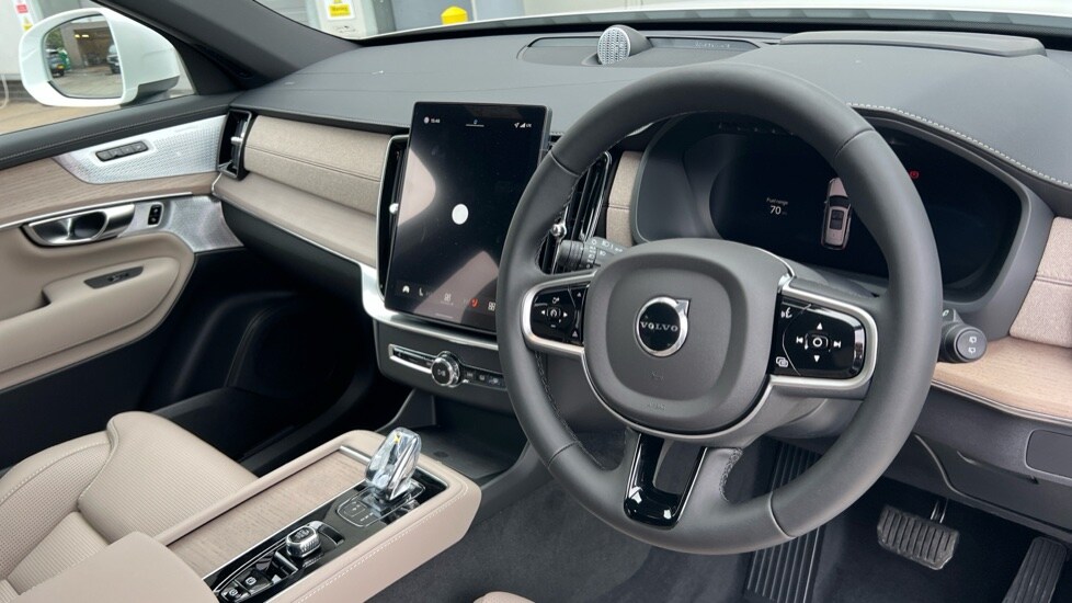 Used Volvo XC90 2025 for sale - 76140270: Photo 5