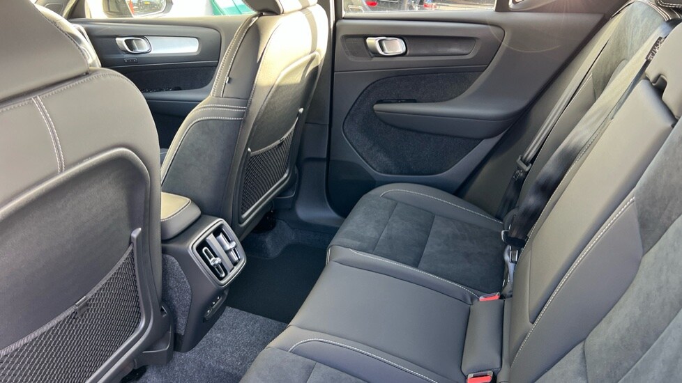 Used Volvo XC40 2025 for sale - 77075520: Photo 10