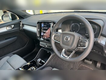 Used Volvo XC40 2023 for sale - 77269354: Photo