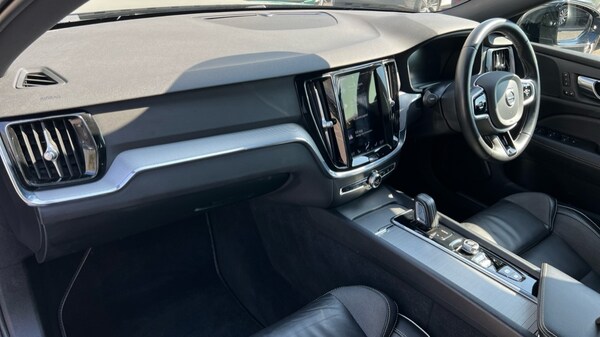 Used Volvo V60 2021 for sale - 76203864: Photo 4