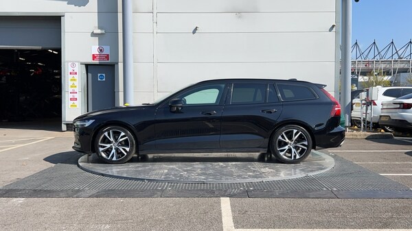 Used Volvo V60 2021 for sale - 76203864: Photo 8