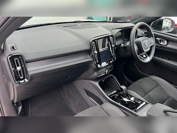 Used Volvo XC40 2025 for sale - 77504215: Photo