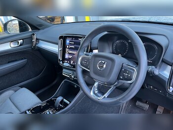 Used Volvo XC40 2023 for sale - 77380872: Photo