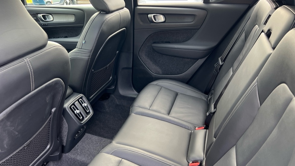 Used Volvo XC40 2024 for sale - 76870358: Photo 10