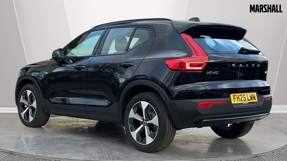 Used Volvo XC40 2025 for sale - 76901464: Photo 2
