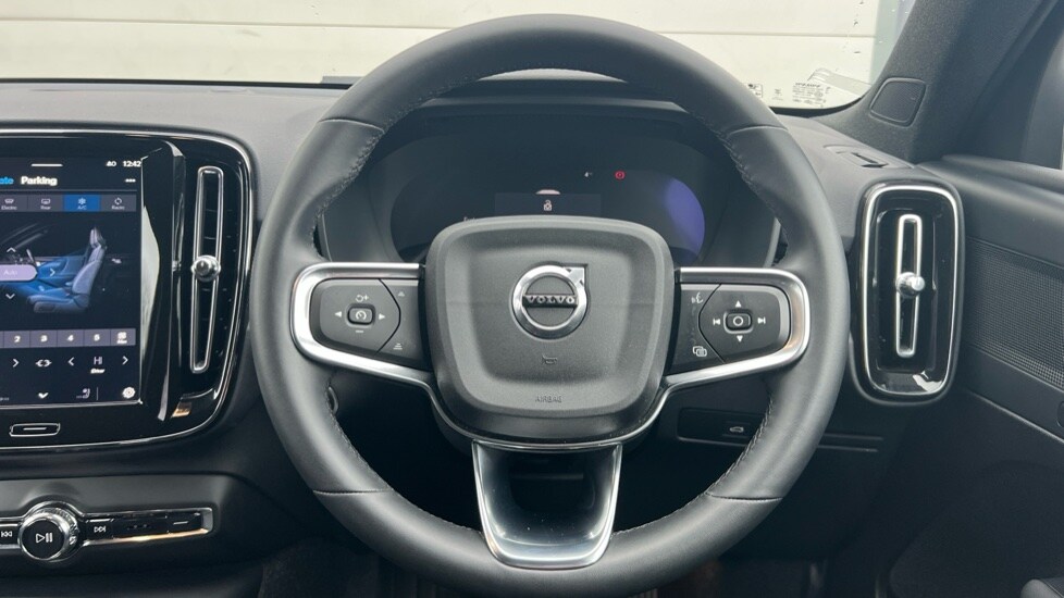 Used Volvo XC40 2025 for sale - 77588429: Photo 10