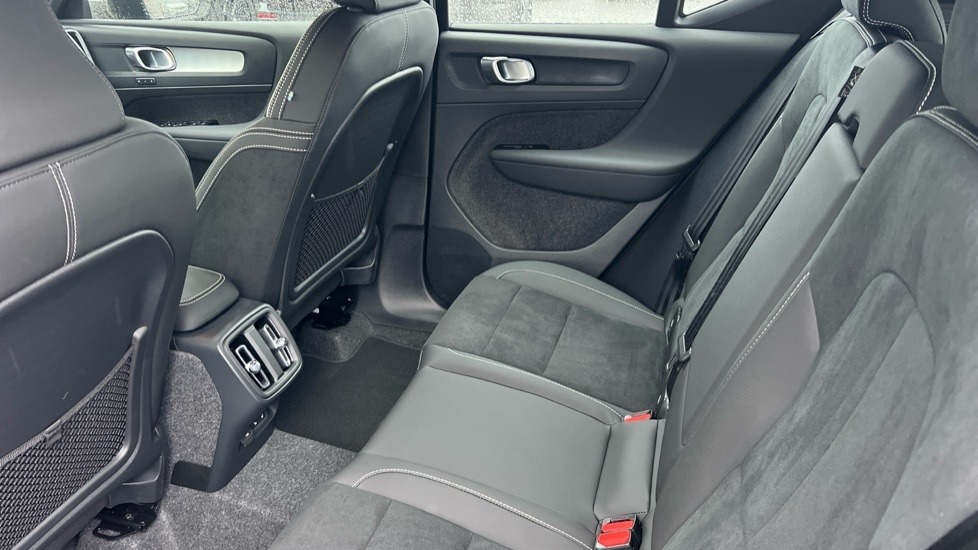 Used Volvo XC40 2025 for sale - 76977852: Photo 10