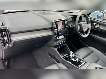 Used Volvo XC40 2024 for sale - 77205555: Photo