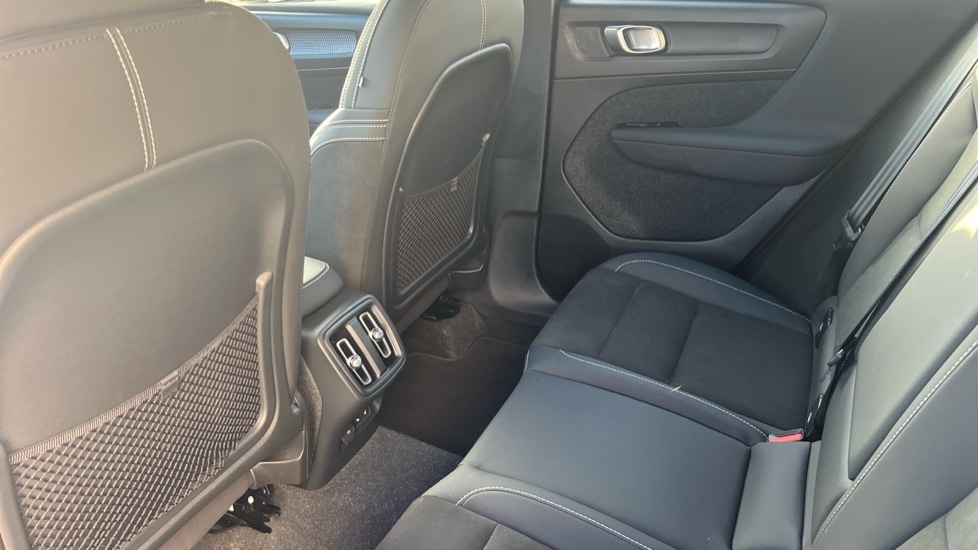 Used Volvo XC40 2023 for sale - 76971219: Photo 10