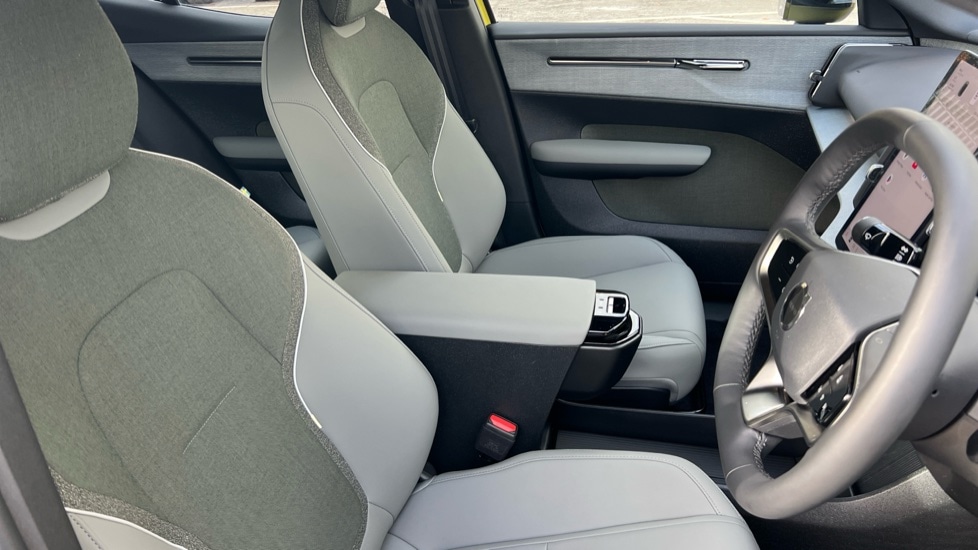 Used Volvo EX30 2025 for sale - 76871883: Photo 9