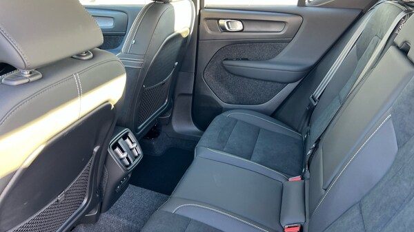 Used Volvo XC40 2025 for sale - 76172325: Photo 10