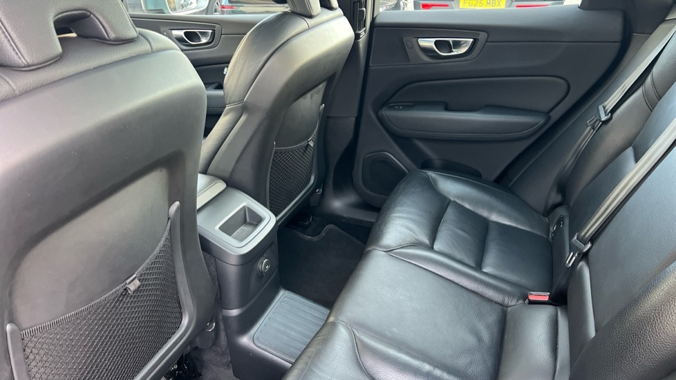 Used Volvo XC60 2022 for sale - 76873564: Photo 10
