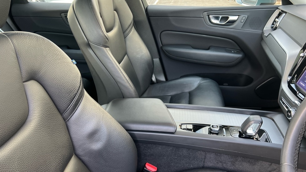 Used Volvo XC60 2022 for sale - 76873564: Photo 9