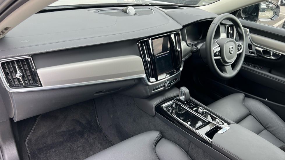 Used Volvo V90 2024 for sale - 77316098: Photo 4