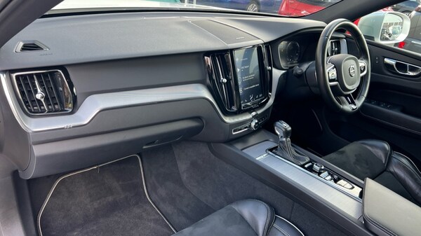 Used Volvo XC60 2019 for sale - 76318757: Photo 4