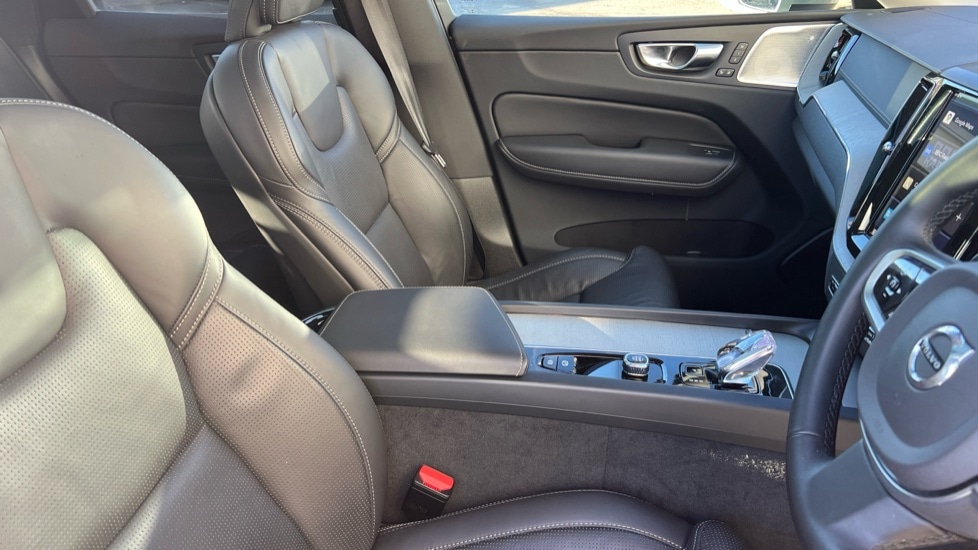 Used Volvo XC60 2025 for sale - 77280985: Photo 9