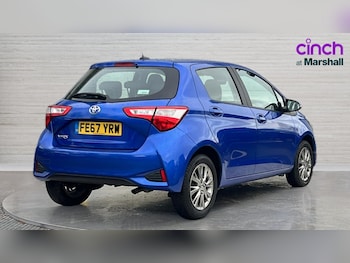 Used Toyota Yaris 2017 for sale - 76873633: Photo