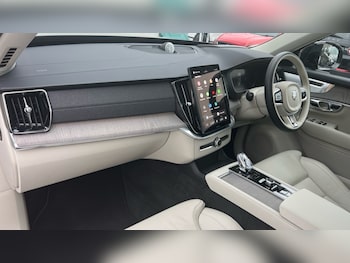 Used Volvo XC90 2025 for sale - 76514715: Photo