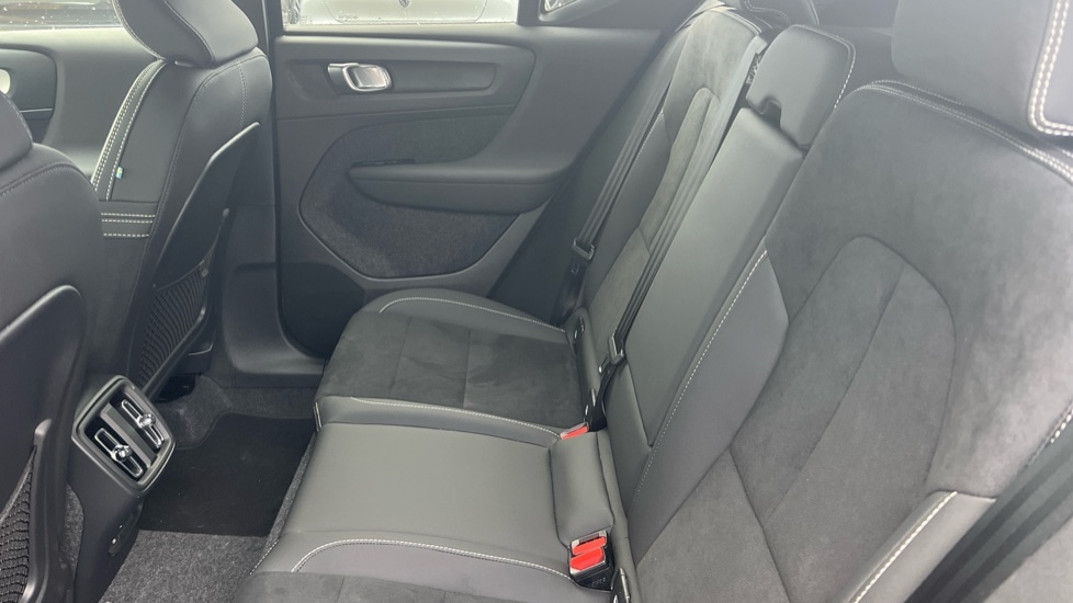 Used Volvo XC40 2025 for sale - 77145763: Photo 10