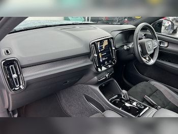 Used Volvo XC40 2021 for sale - 76874814: Photo