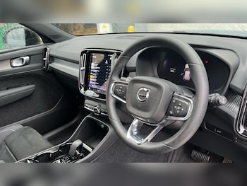 Used Volvo XC40 2023 for sale - 77708298: Photo