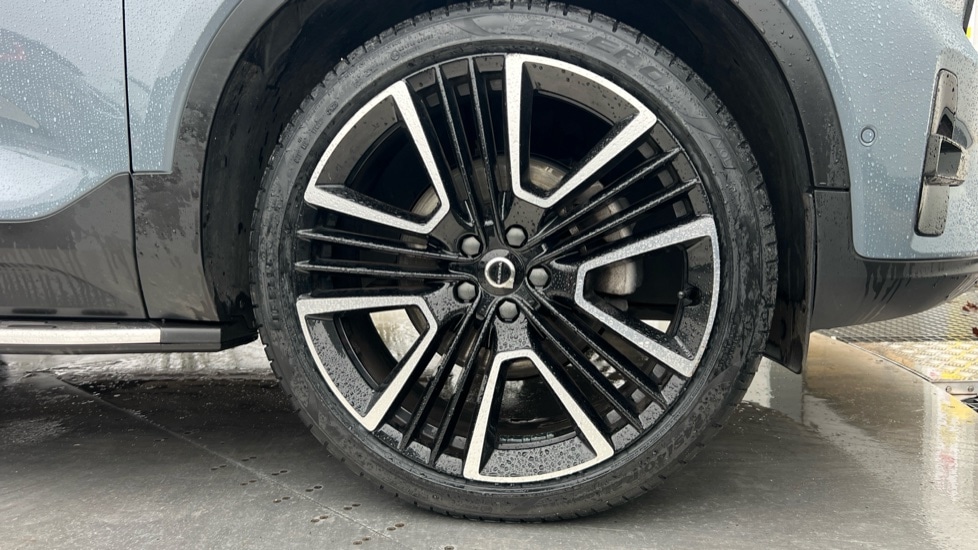 Used Volvo XC40 2023 for sale - 77708298: Photo 9